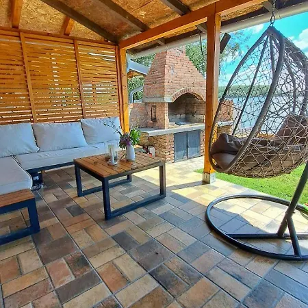 펜션 Kucica Na Dunavu